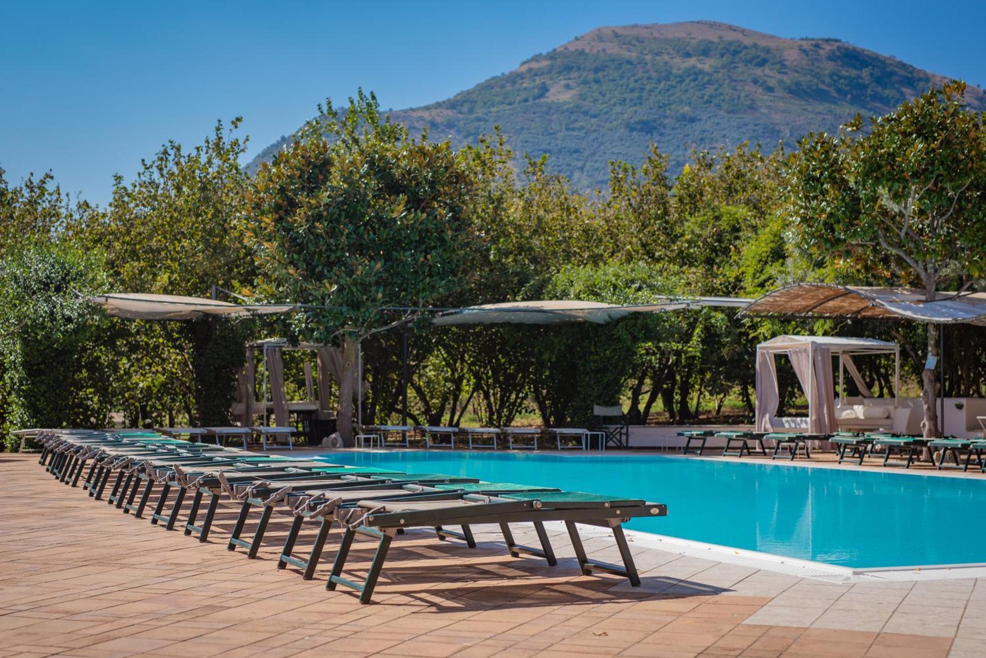 Hotel Villa Rizzo Resort And Spa San Cipriano Picentino Bagian luar foto